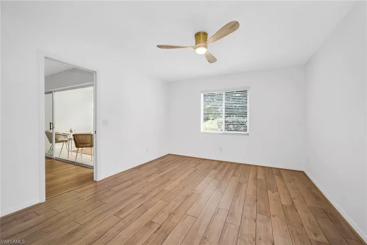 208 Furse Lakes Cir D6, Naples, Florida 34104