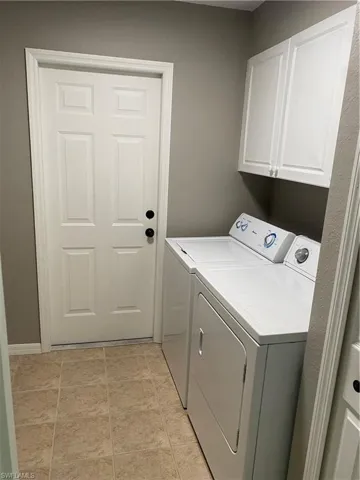 1732 Sw 31st Ln, Cape Coral, Florida 33914