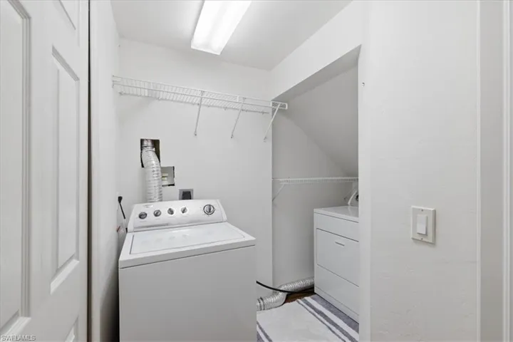 9361 Alamander Ct 401, Fort Myers, Florida 33919