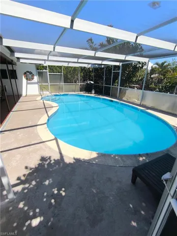 618 107th Ave N, Naples, Florida 34108