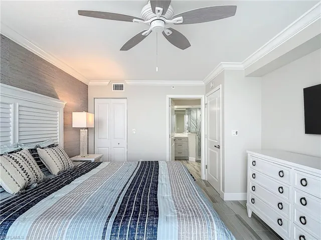 Crown Molding and grass cloth.