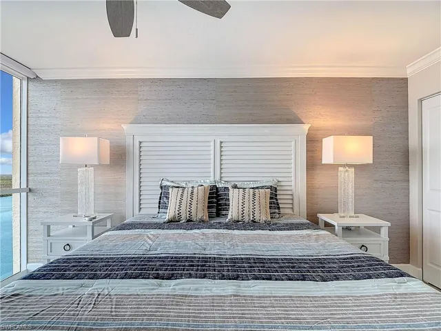 King size Tommy Bahama Bed and accessories