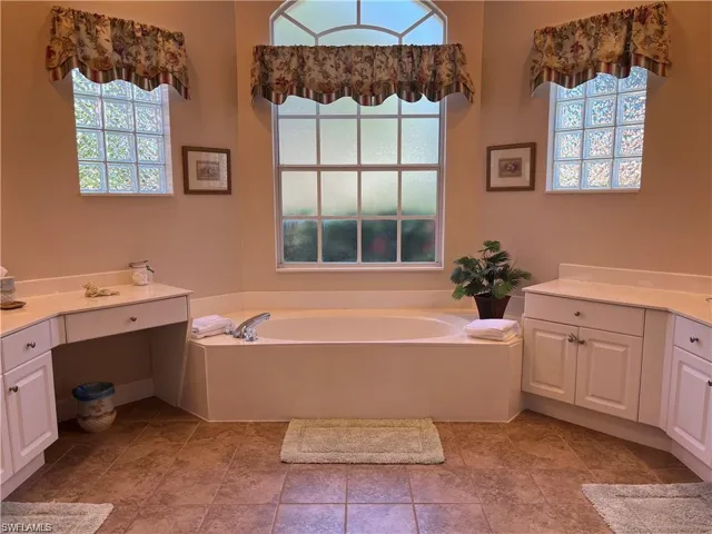 3518  Ocean Bluff  CT, Naples, FL 34120
