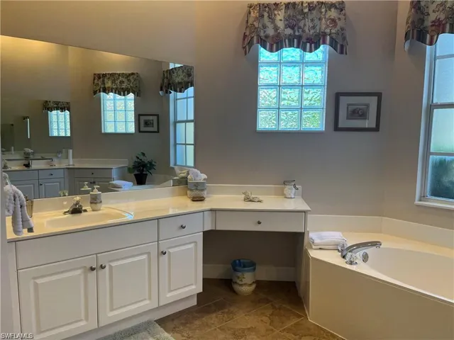 3518  Ocean Bluff  CT, Naples, FL 34120