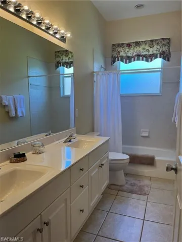 3518  Ocean Bluff  CT, Naples, FL 34120