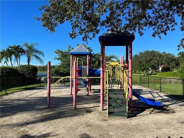3518  Ocean Bluff  CT, Naples, FL 34120
