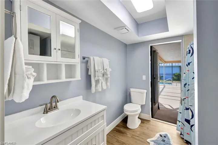 Guest Bath/Pool Bath