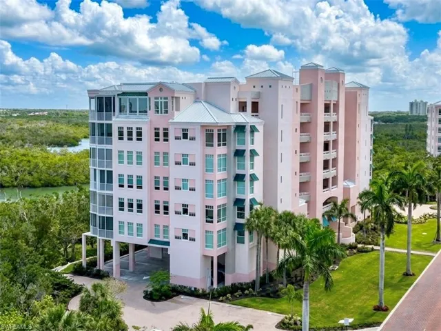 262 BAREFOOT BEACH