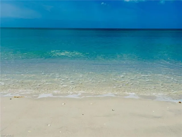 BAREFOOT BEACH