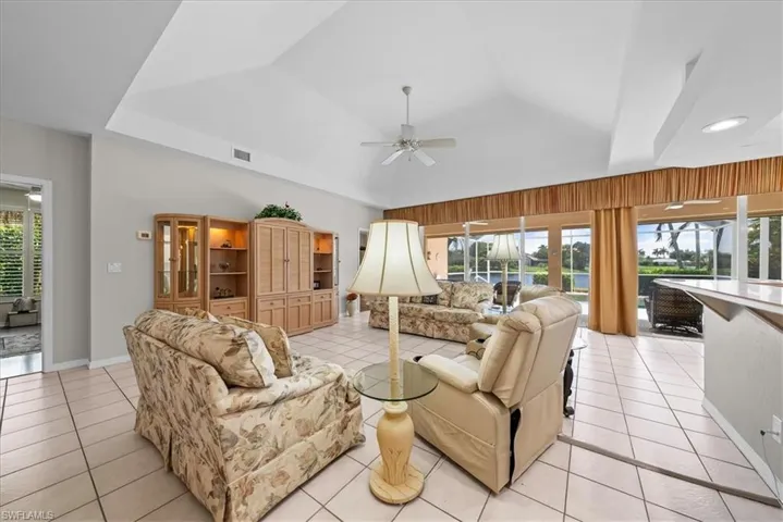 10848 Longshore Way W, Naples, Florida 34119