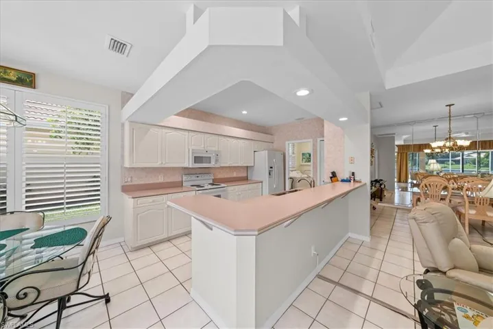 10848 Longshore Way W, Naples, Florida 34119