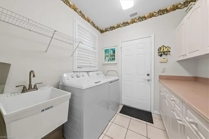 10848 Longshore Way W, Naples, Florida 34119