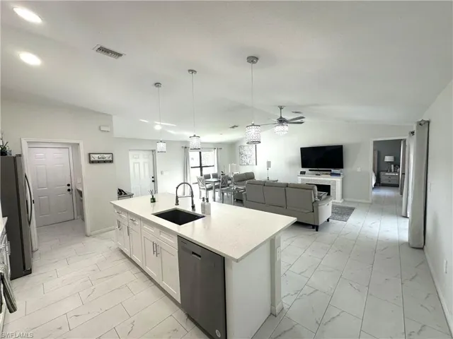 3710 38th St Sw, Lehigh Acres, Florida 33976