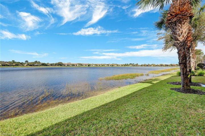 10482 Smokehouse Bay DR # 201, NAPLES FL 34120