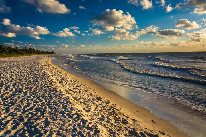 Walk to beautiful Gulf beaches.