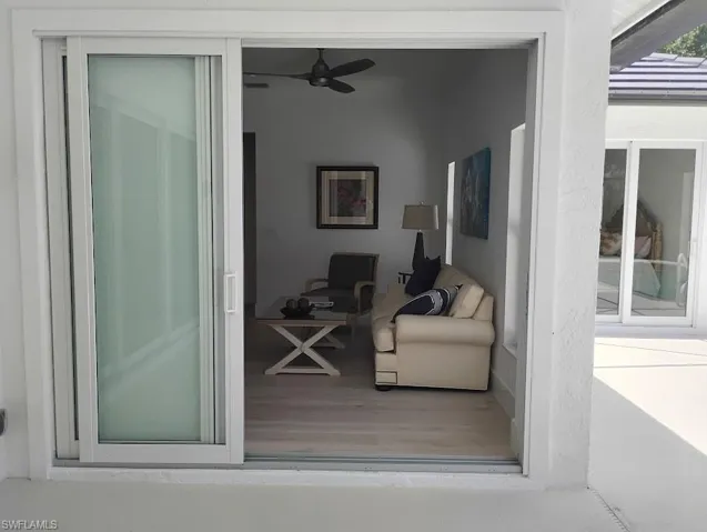 1909 Fairfax Cir, Naples, Florida 34109