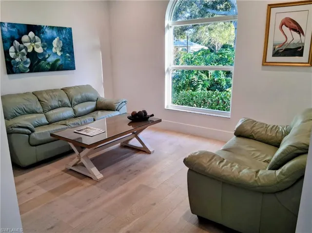 1909 Fairfax Cir, Naples, Florida 34109