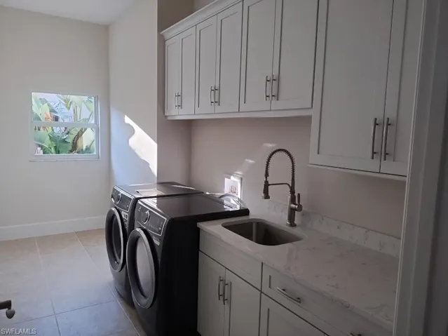 1909 Fairfax Cir, Naples, Florida 34109