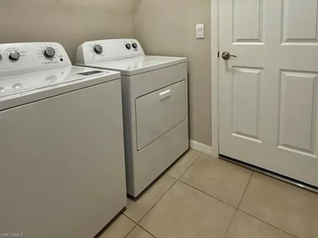 17541  Lee  RD, Fort Myers, FL 33967