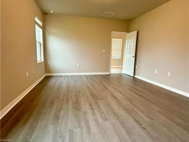 17541  Lee  RD, Fort Myers, FL 33967