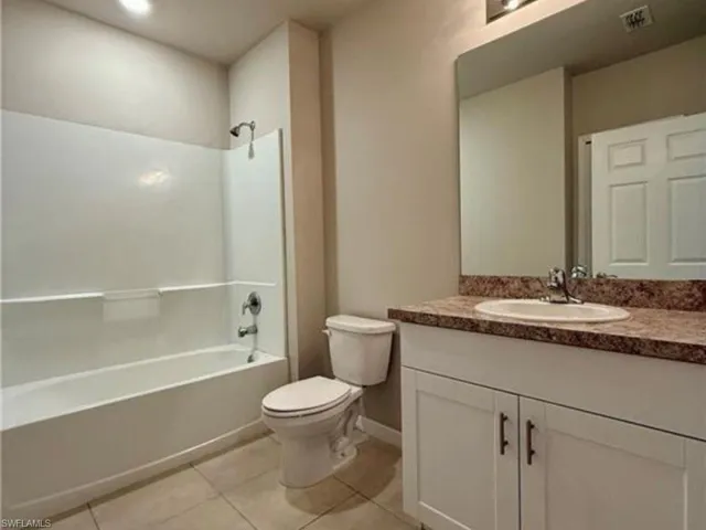 17541  Lee  RD, Fort Myers, FL 33967
