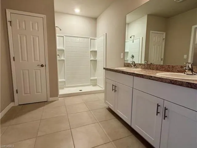 17541  Lee  RD, Fort Myers, FL 33967