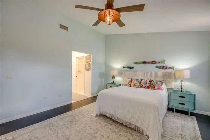 MASTER SUITE WITH ENSUITE BATH