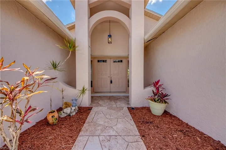 DOUBLE DOOR ENTRY