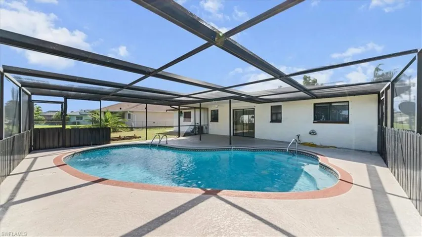 1717 Se 11th Ter, Cape Coral, Florida 33990