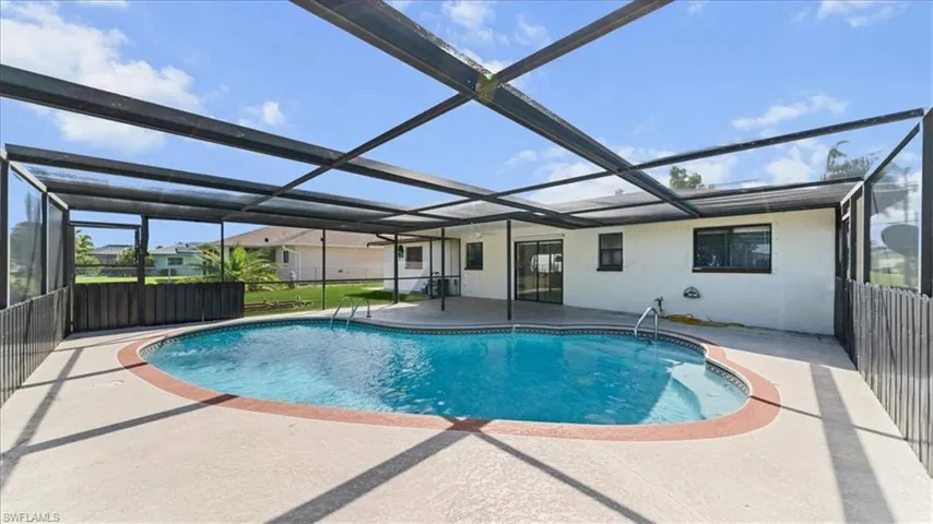 1717 Se 11th Ter, Cape Coral, Florida 33990