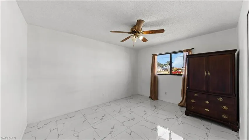 1717 Se 11th Ter, Cape Coral, Florida 33990