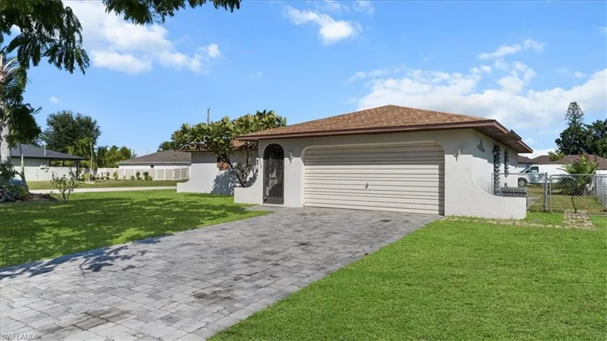 1717 Se 11th Ter, Cape Coral, Florida 33990
