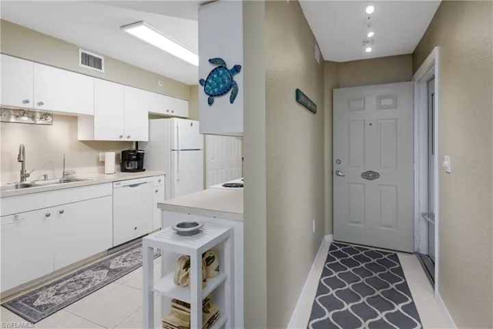 15445 Cedarwood Ln # 104, Naples Fl 34110