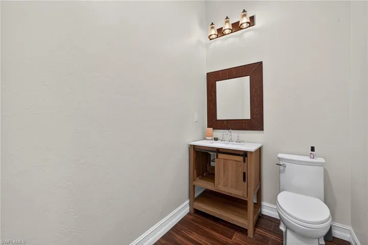 1/2 Bath