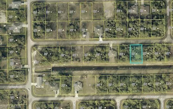 Aerial map of property and surrounding area with property boundaries highlighted