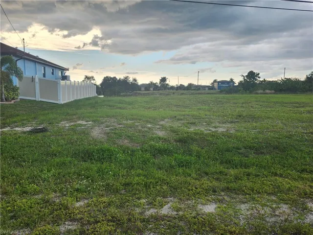 406 Nw 18th Pl, Cape Coral, Florida 33993