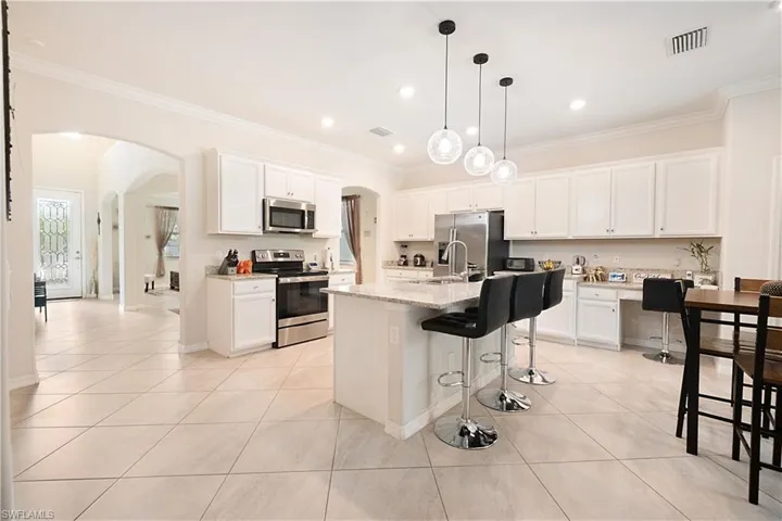 2284 Dancy St, Naples, Florida 34120