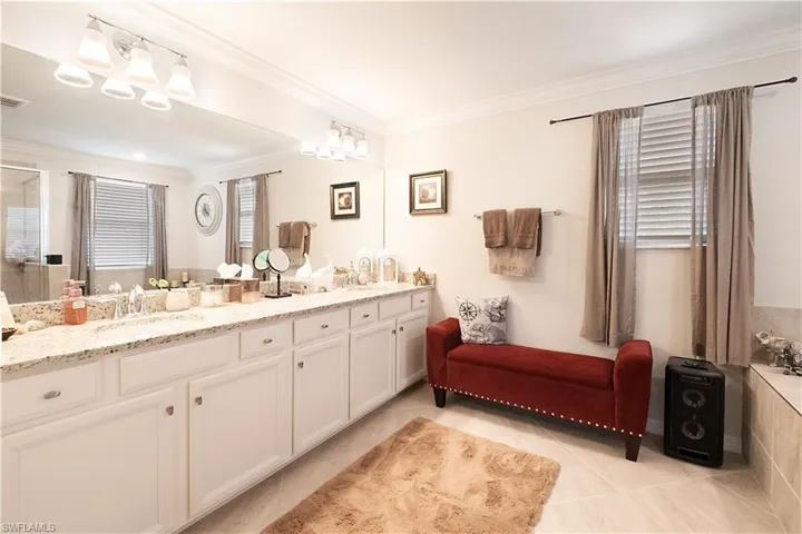 2284 Dancy St, Naples, Florida 34120