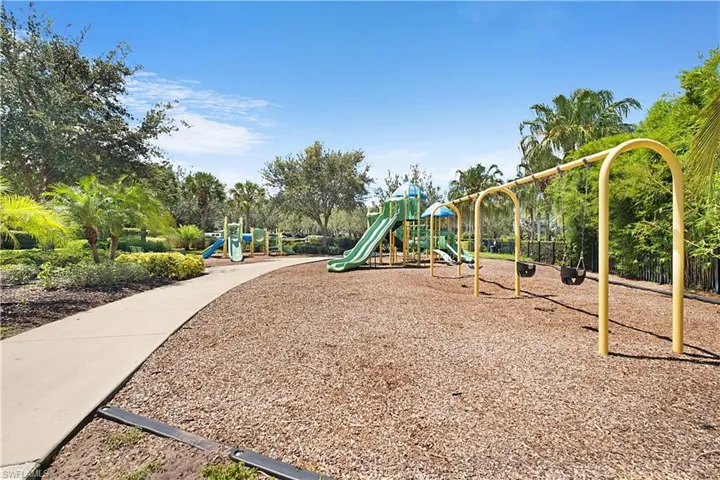 2284 Dancy St, Naples, Florida 34120
