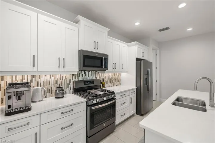 11755  Solano  DR, Fort Myers, FL 33966