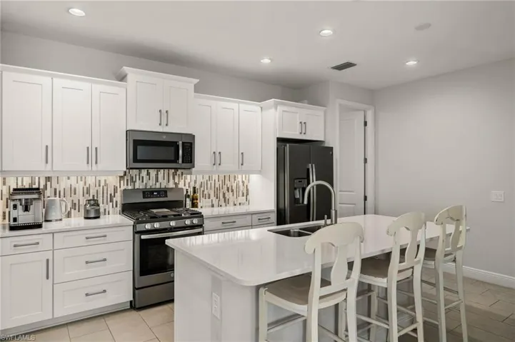 11755  Solano  DR, Fort Myers, FL 33966