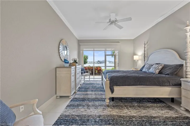 677  Vintage Reserve  CIR, Naples, FL 34119