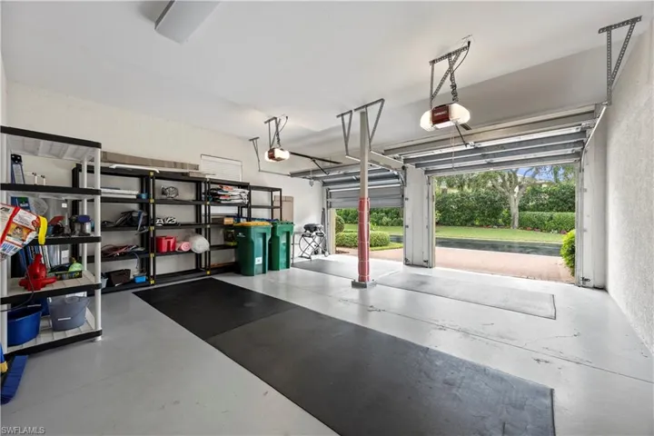 677  Vintage Reserve  CIR, Naples, FL 34119