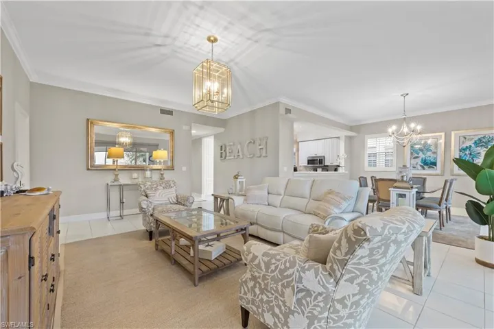677  Vintage Reserve  CIR, Naples, FL 34119