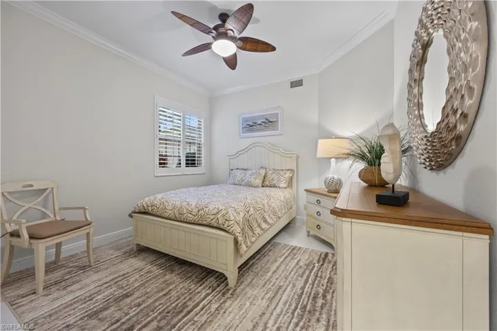 677  Vintage Reserve  CIR, Naples, FL 34119