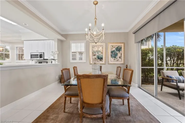 677  Vintage Reserve  CIR, Naples, FL 34119