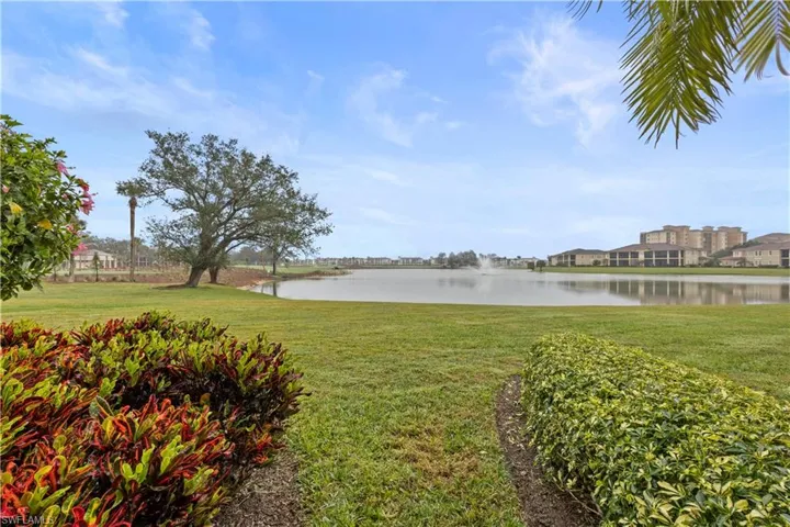 677  Vintage Reserve  CIR, Naples, FL 34119