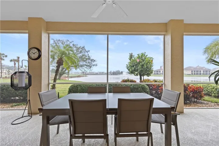 677  Vintage Reserve  CIR, Naples, FL 34119