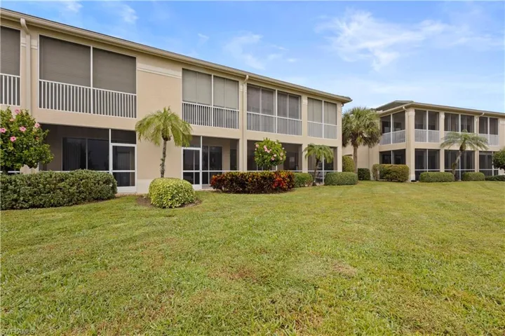 677  Vintage Reserve  CIR, Naples, FL 34119