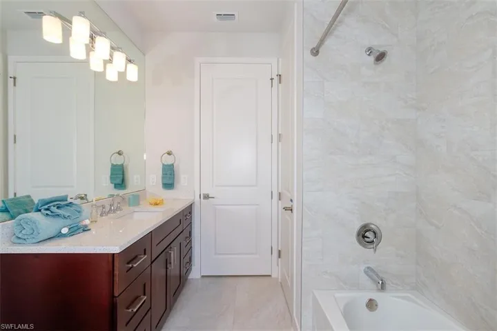 5415 Agualinda Blvd, Cape Coral, Florida 33914